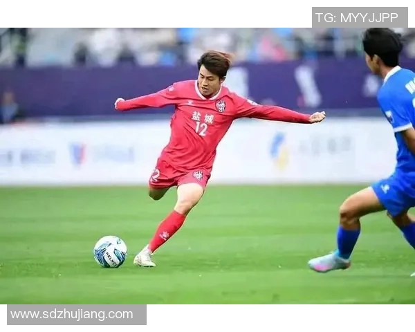 中国现代足球明星排名揭晓谁将成为未来之星与传奇的交汇点 中国现代足球明星排名揭晓谁将成为未来之星与传奇的交汇点