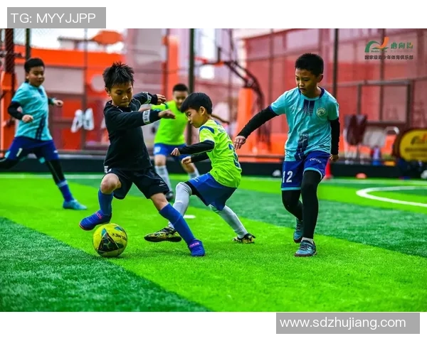 新浪微博足球明星汇聚球场魅力展现运动精神与个人风采 新浪微博足球明星汇聚球场魅力展现运动精神与个人风采