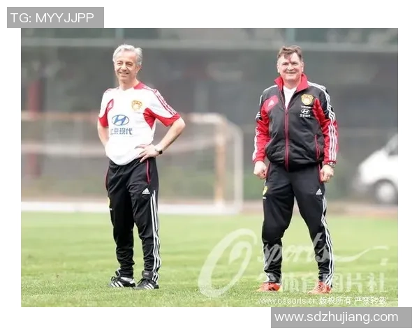 足球明星挑战自我学习中国功夫展现全新风采与魅力