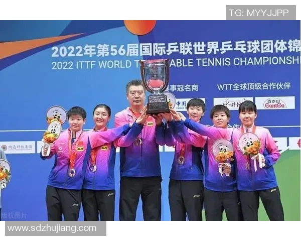 重庆足球队团队协作的精彩表现与大满贯点评分析 重庆足球队团队协作的精彩表现与大满贯点评分析