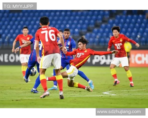 聚焦足球：广州足球队的状态话题